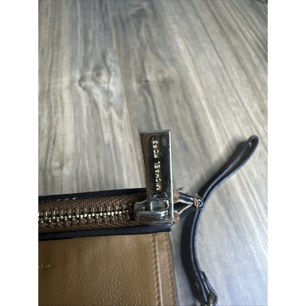 Michael Kors‎ Women's Wristlet Wallet Kane-M Brown Double Fold